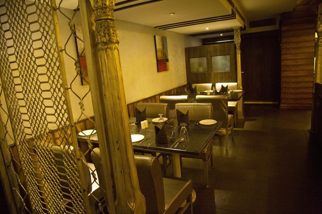 The Rajshahi Palace Hotel Indore Luaran gambar