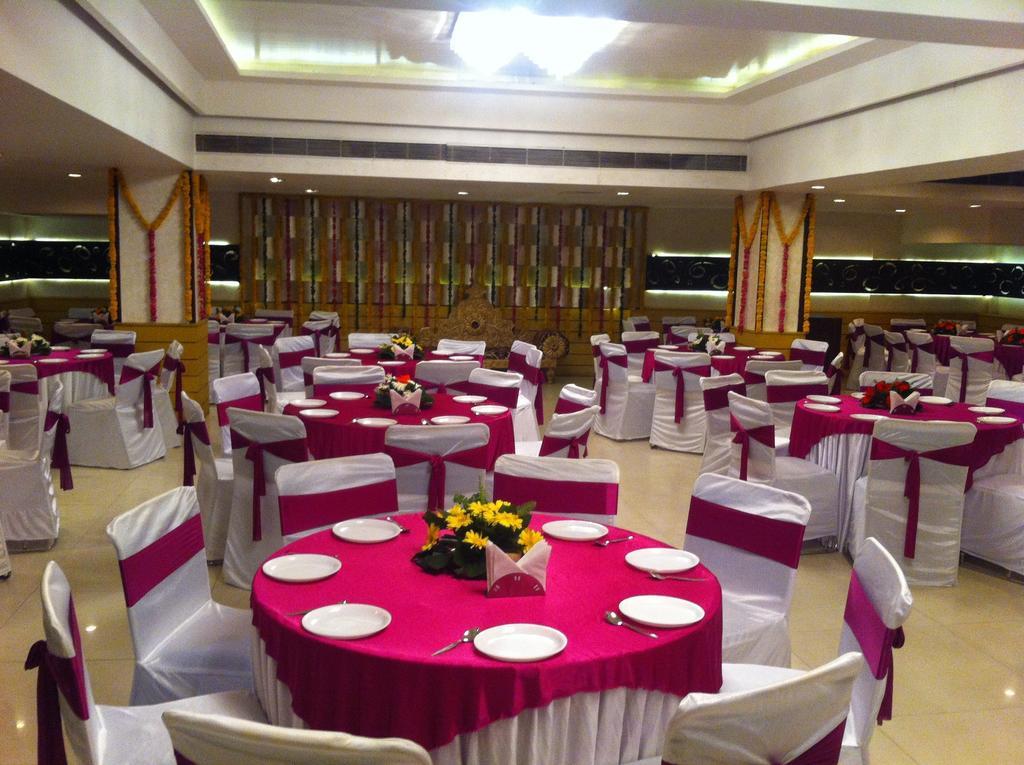 The Rajshahi Palace Hotel Indore Luaran gambar